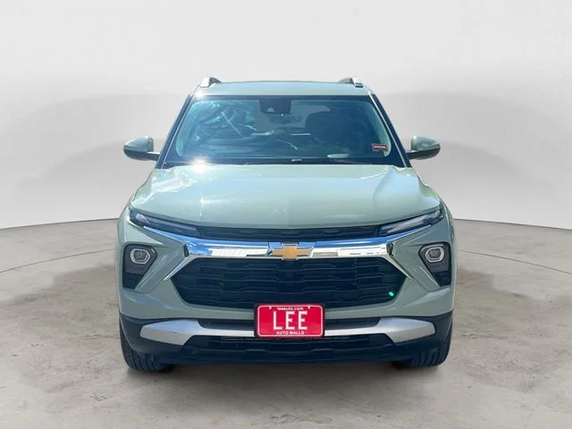 Used 2025 Green Chevrolet LT image 8