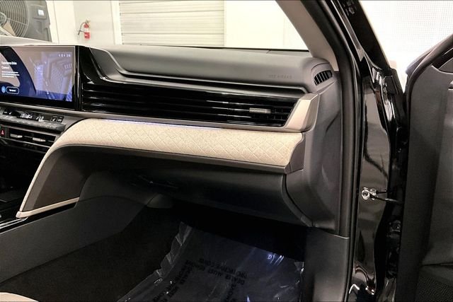 2025 Toyota Camry XLE - Photo 19