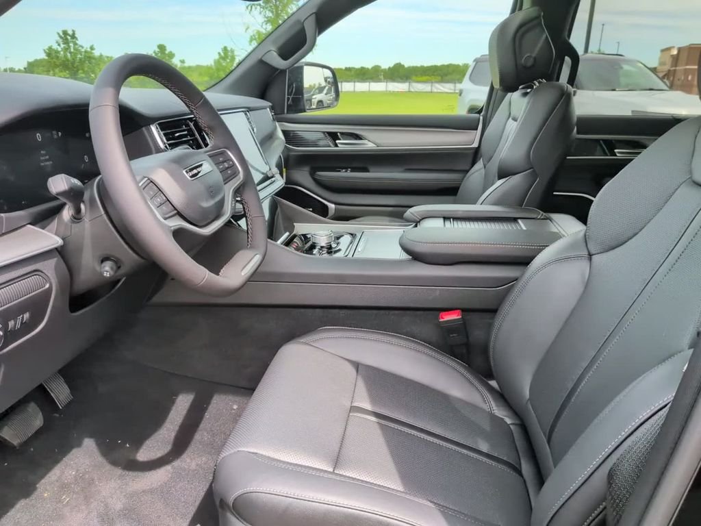 New 2026 High Gloss Black Exterior Paint Jeep Grand Wagoneer image 21