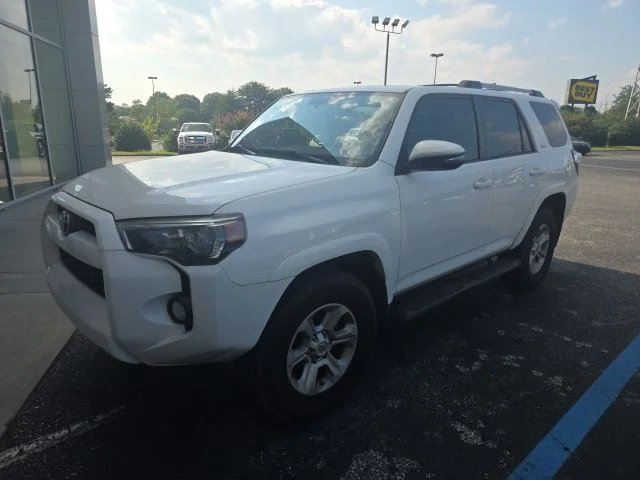 Used 2019 White Toyota SR5 Premium image 3