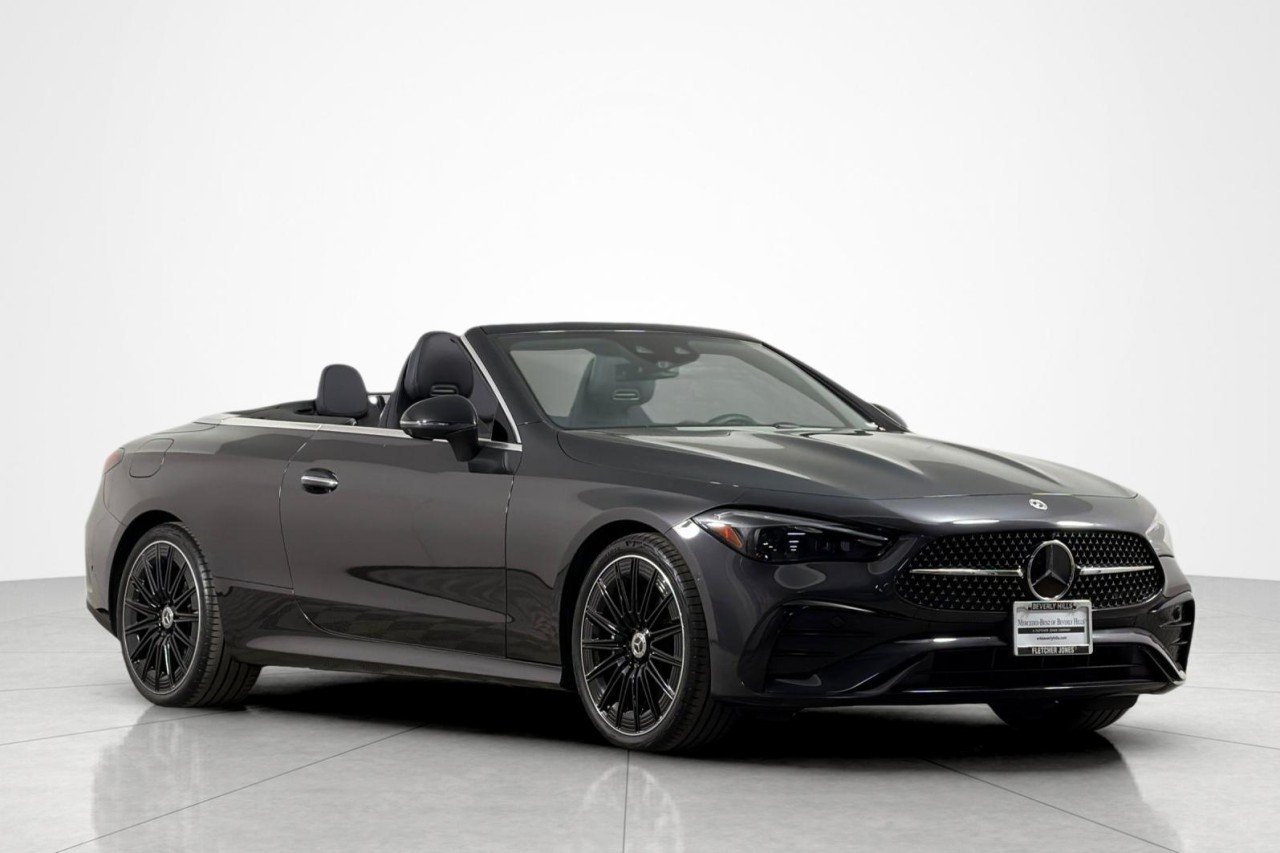 Used 2026 GRAPHITE GREY METALL Mercedes-Benz CLE 300 image 7