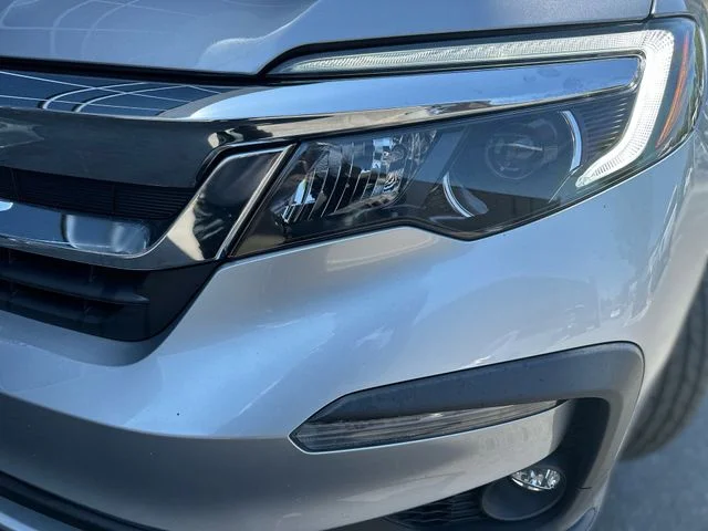 Used 2021 Silver Honda EX-L image 9