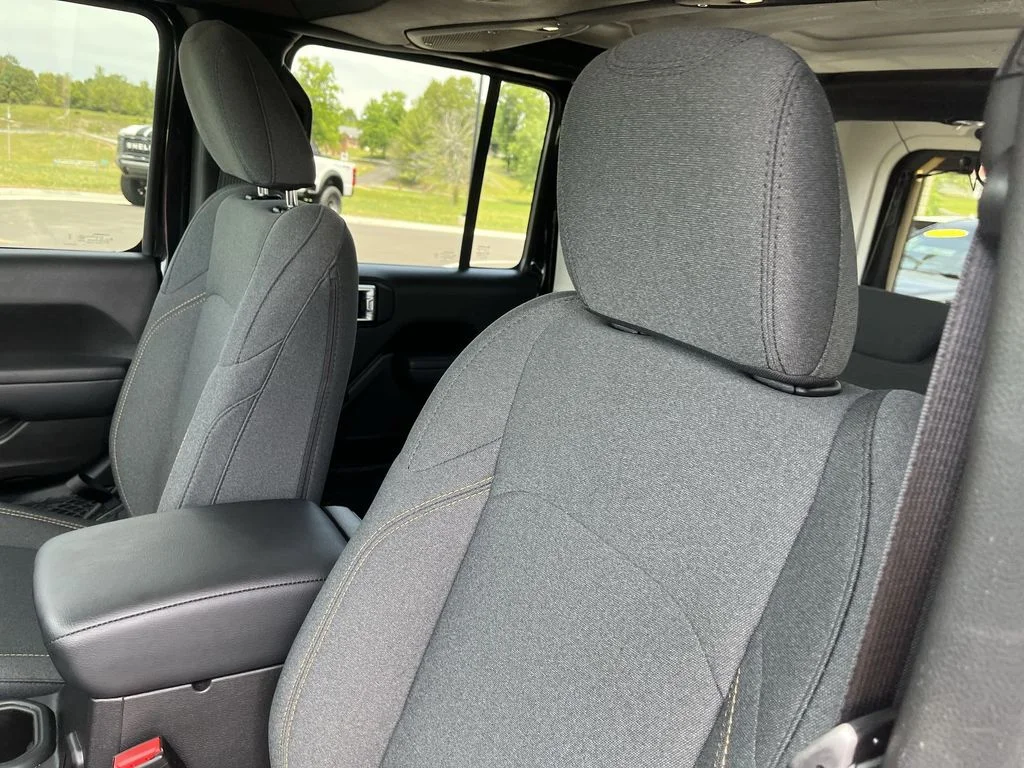 Used 2024 Black Jeep Sport S image 11
