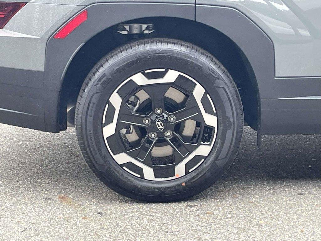 New 2027 Gray Hyundai SE FWD image 7