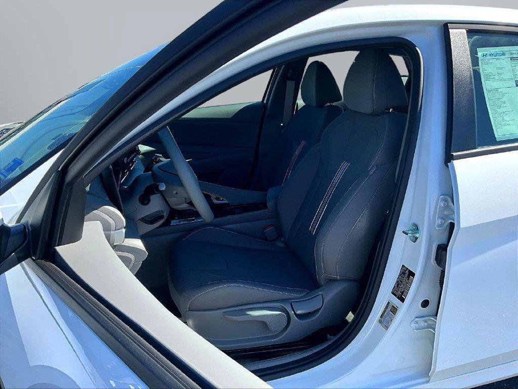 New 2026 White Hyundai Blue image 23