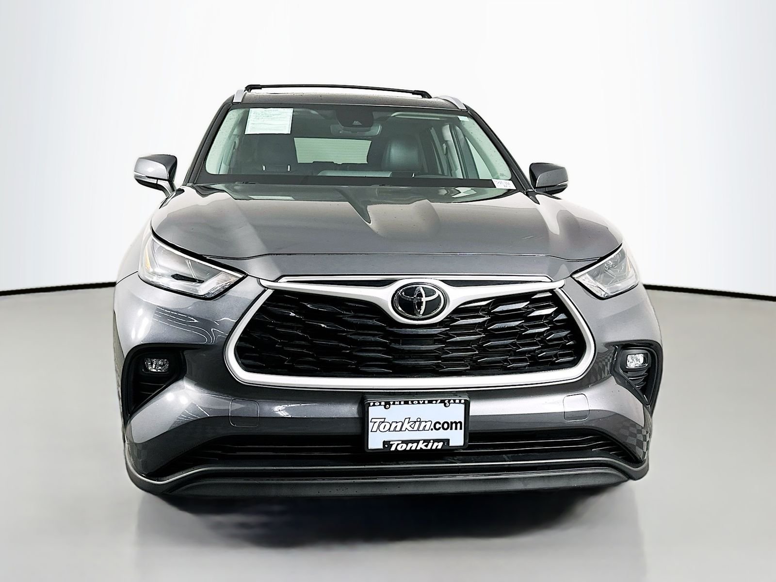 Used 2023 Magnetic Gray Metallic Toyota XLE image 2