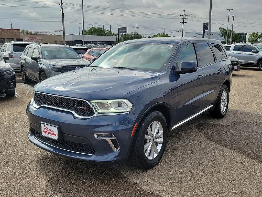 Used 2021  Dodge SXT image 4