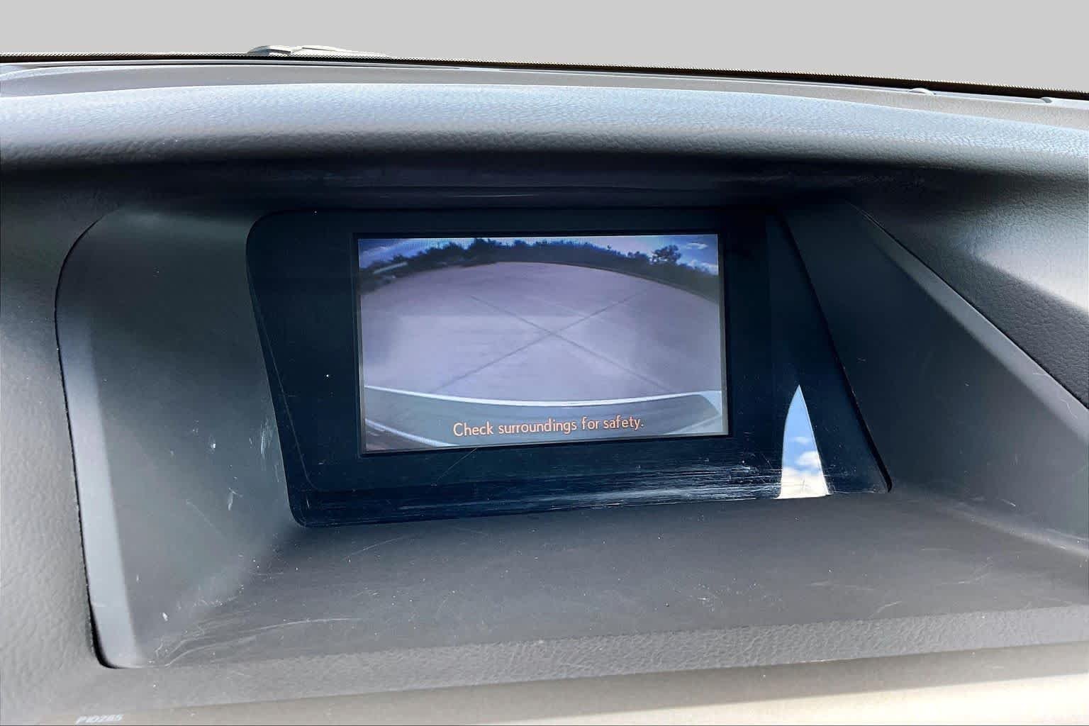 Used 2013 Starfire Pearl Lexus  image 26
