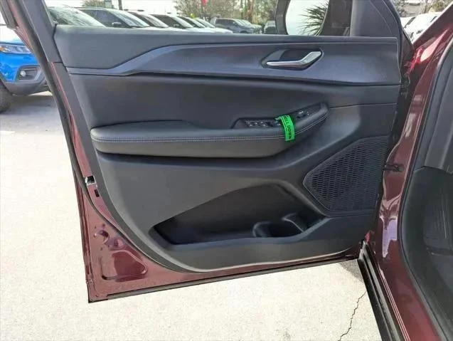 2025 Jeep Grand Cherokee Altitude - Photo 18