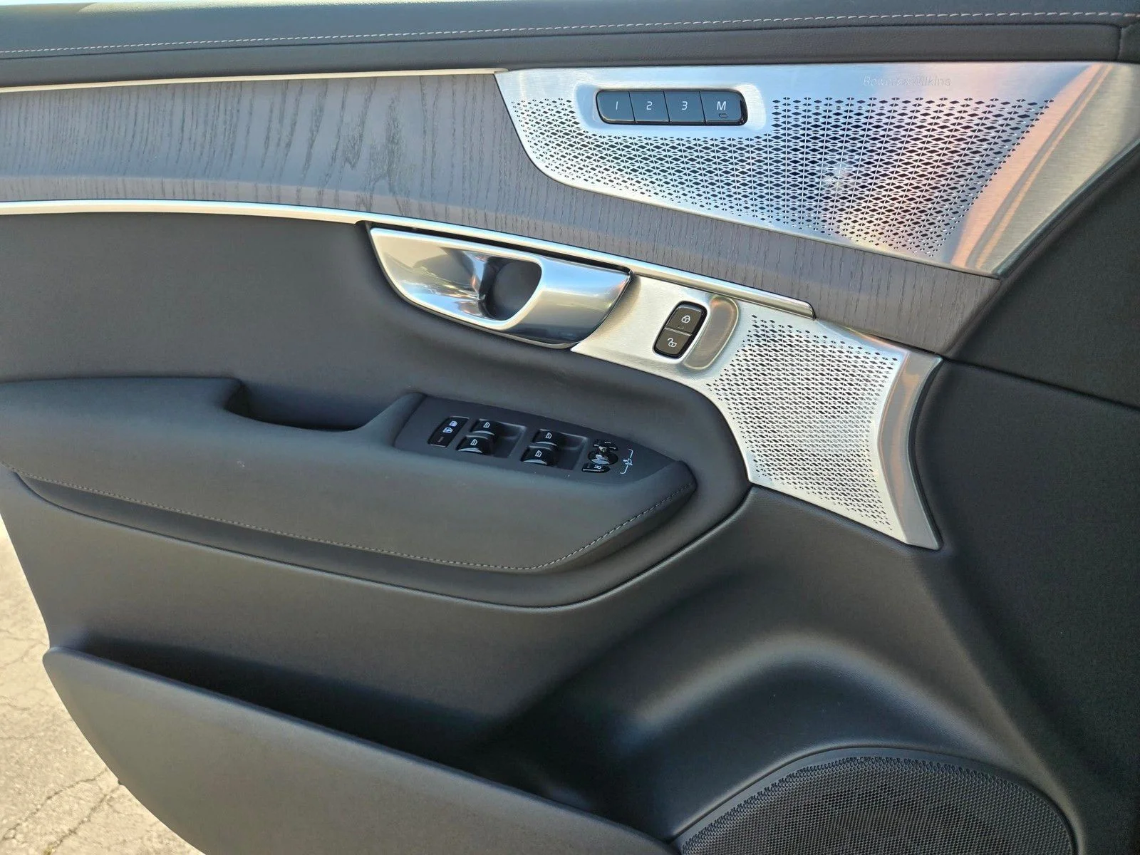 2026 Volvo XC90 Ultra - Photo 17