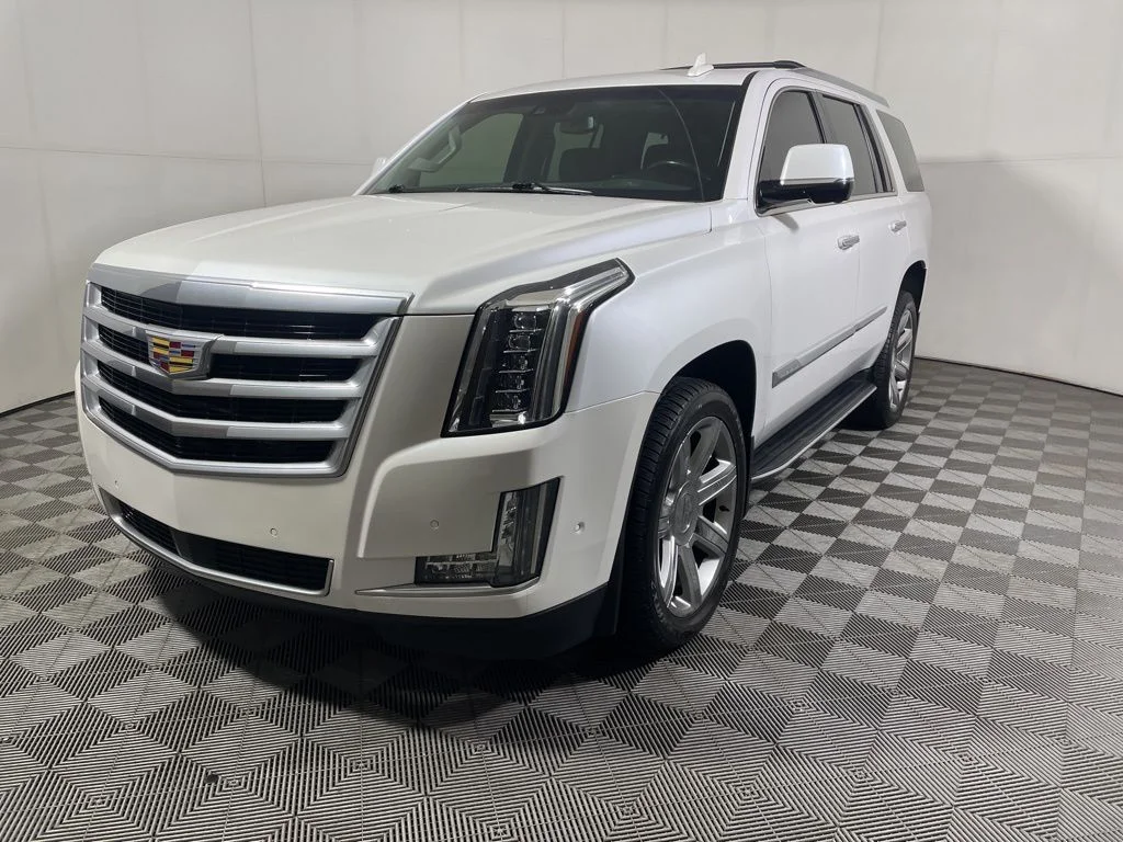 Used 2019 White Cadillac Premium Luxury image 4