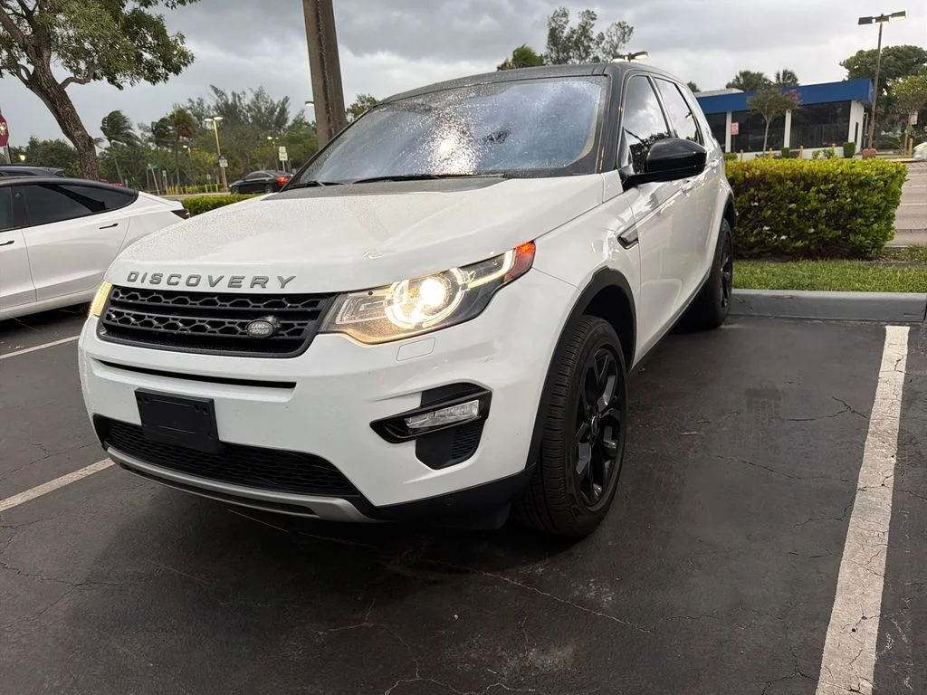 Used 2017  Land Rover HSE image 1