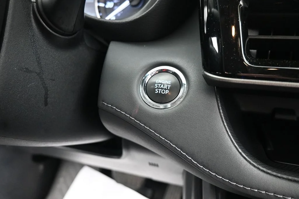 Used 2023  Toyota XLE image 25