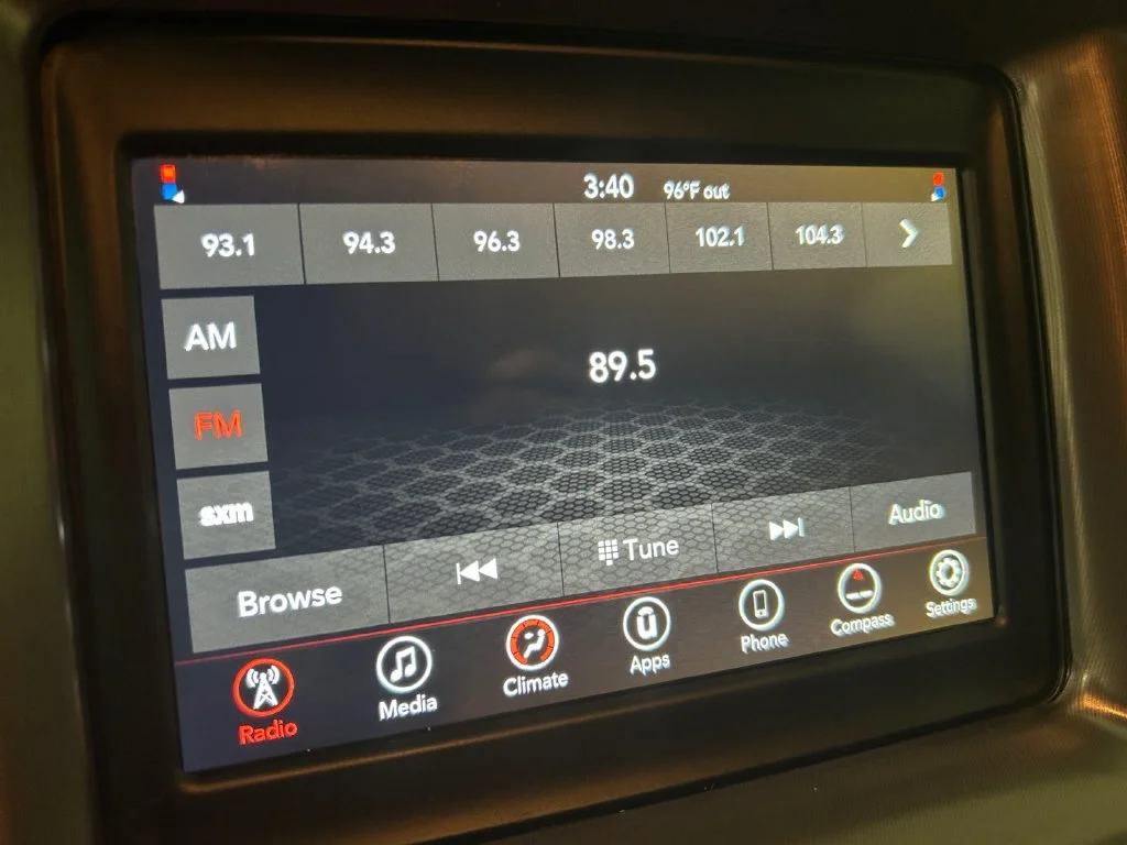 Used 2019 White Dodge SXT image 11