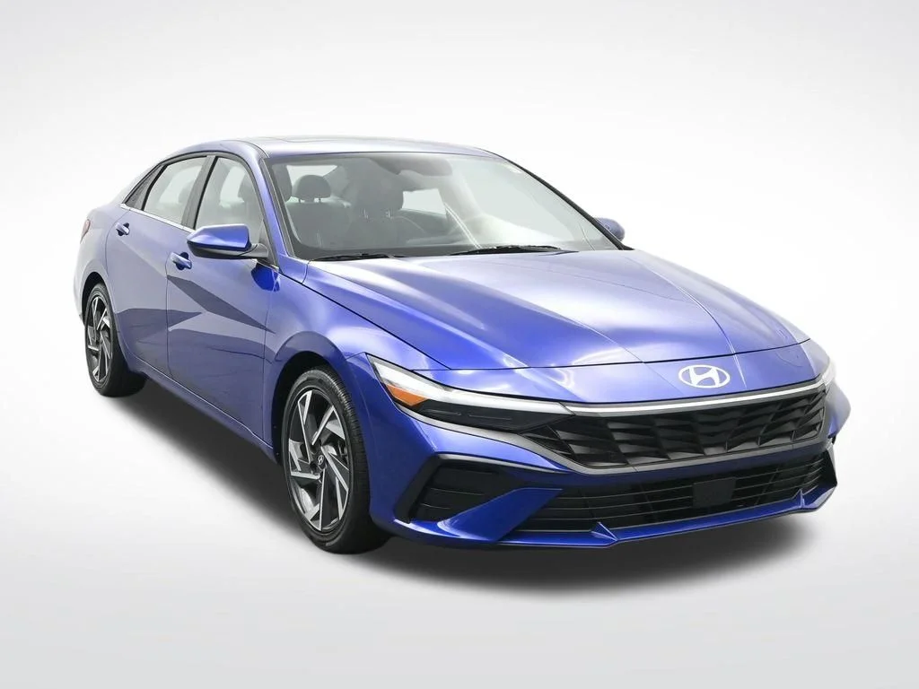 Used 2025 Blue Hyundai SEL Convenience image 3