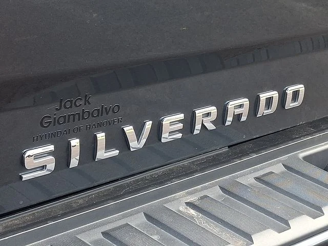 Used 2017 Gray Chevrolet LT image 28