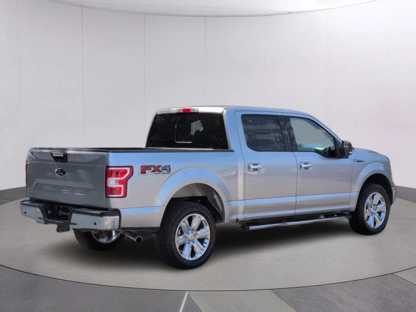 Used 2020 Iconic Silver Ford XLT image 6