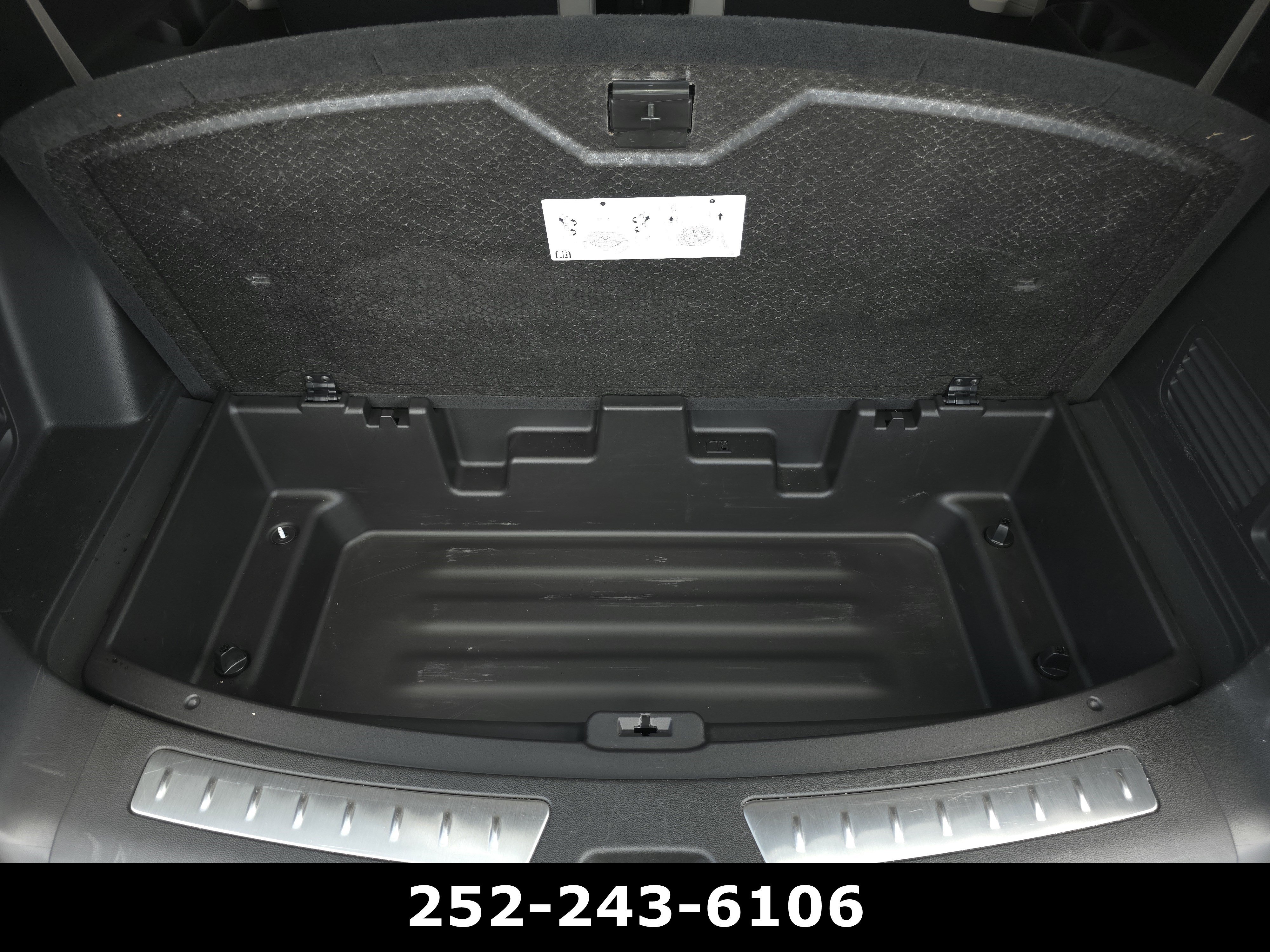 Used 2023 Summit White Buick Essence image 34