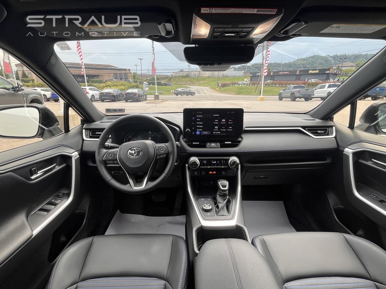 Used 2017 Blizzard Pearl Toyota Limited image 31