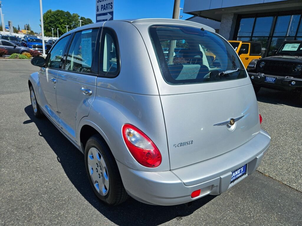 Used 2009 Bright Silver Metallic Clear Coat Chrysler LX image 3