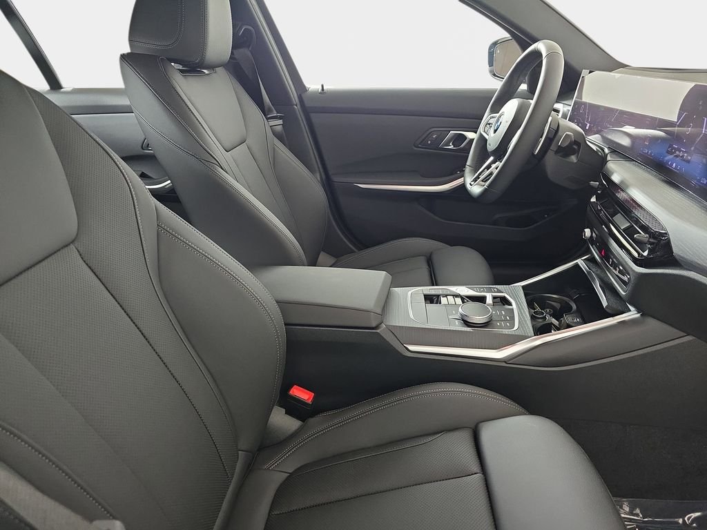 New 2026 Black Sapphire Metallic BMW 330i xDrive image 9