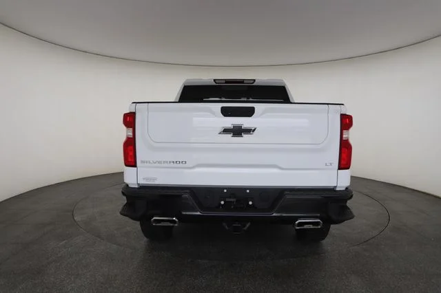 Used 2021 White Chevrolet LT Trail Boss image 19