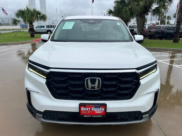 Used 2023  Honda EX-L image 2