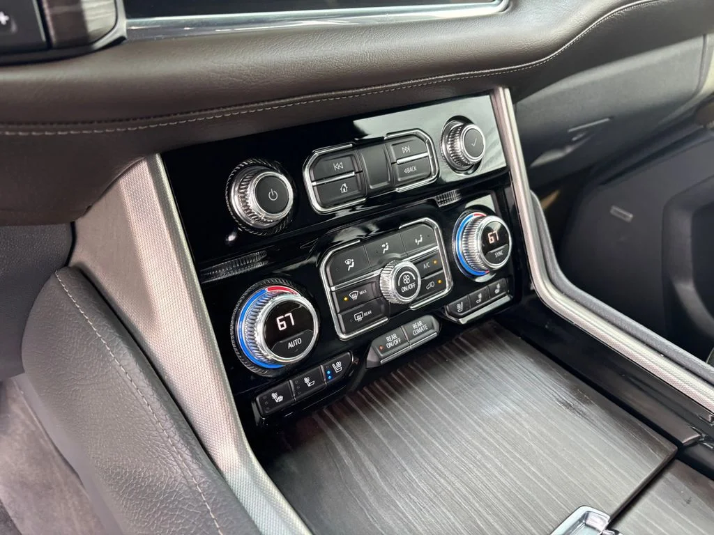 Used 2022 Black GMC Denali image 16