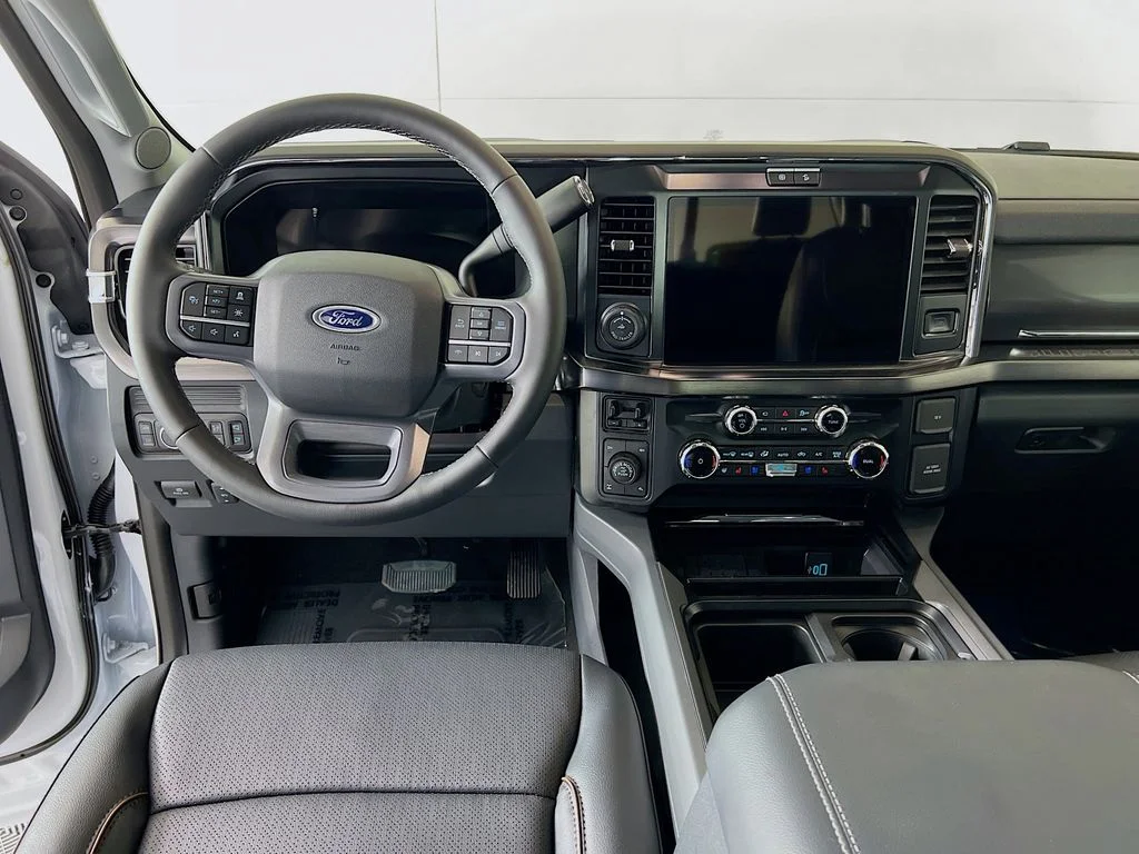 New 2026 Oxford White Ford Lariat image 27