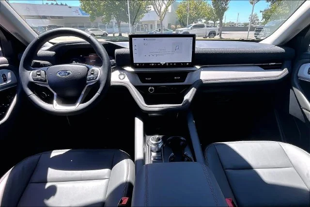 New 2026 Carbonized Gray Metallic Ford Active image 5