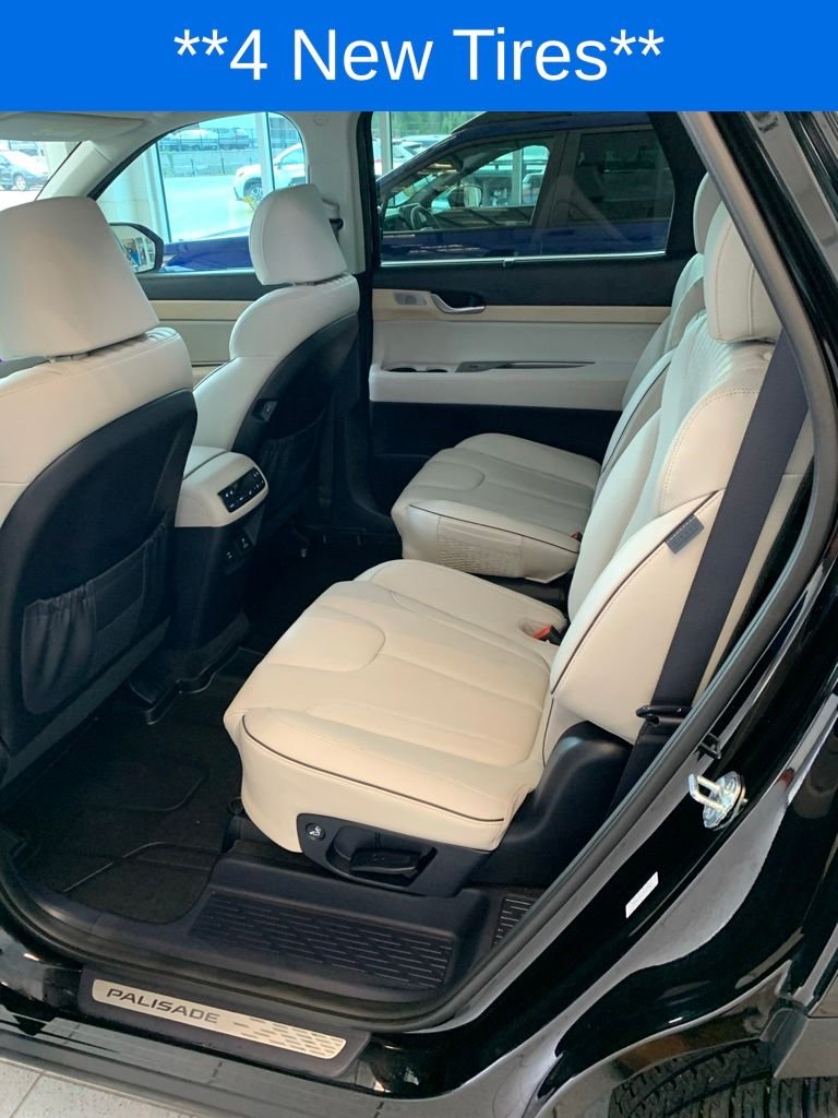Used 2024 Black Hyundai Limited image 6