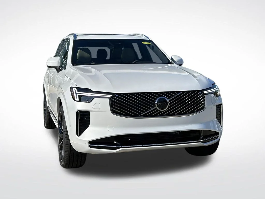 2026 Volvo XC90 Plus