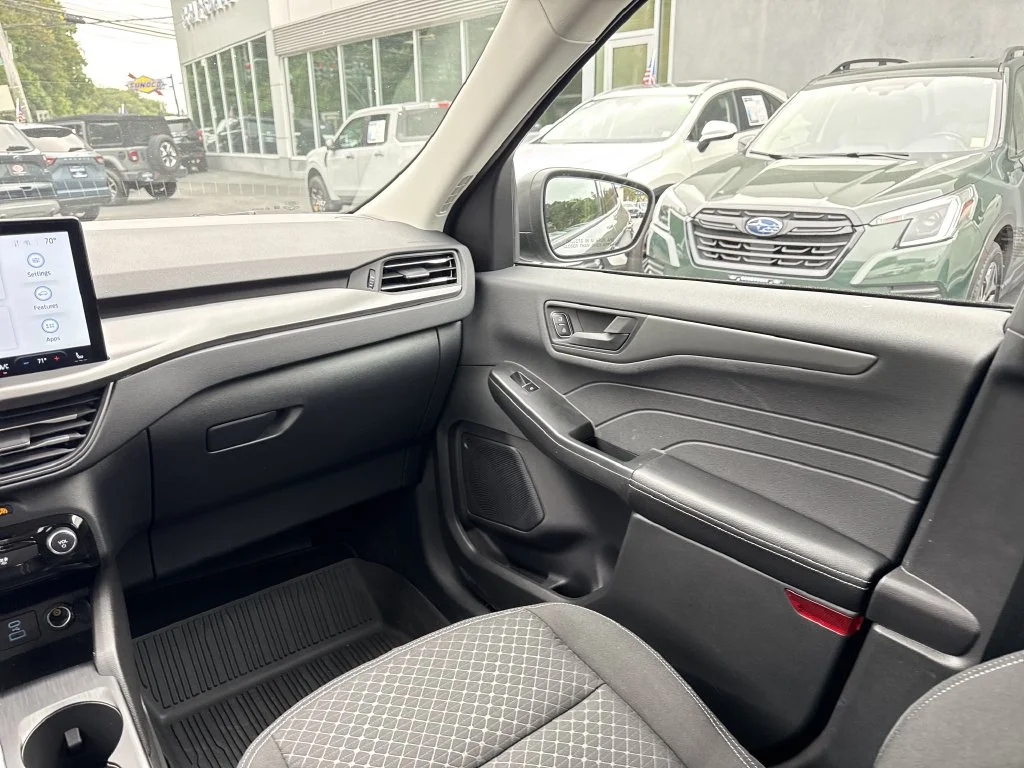 Used 2023 Gray Ford Active image 17