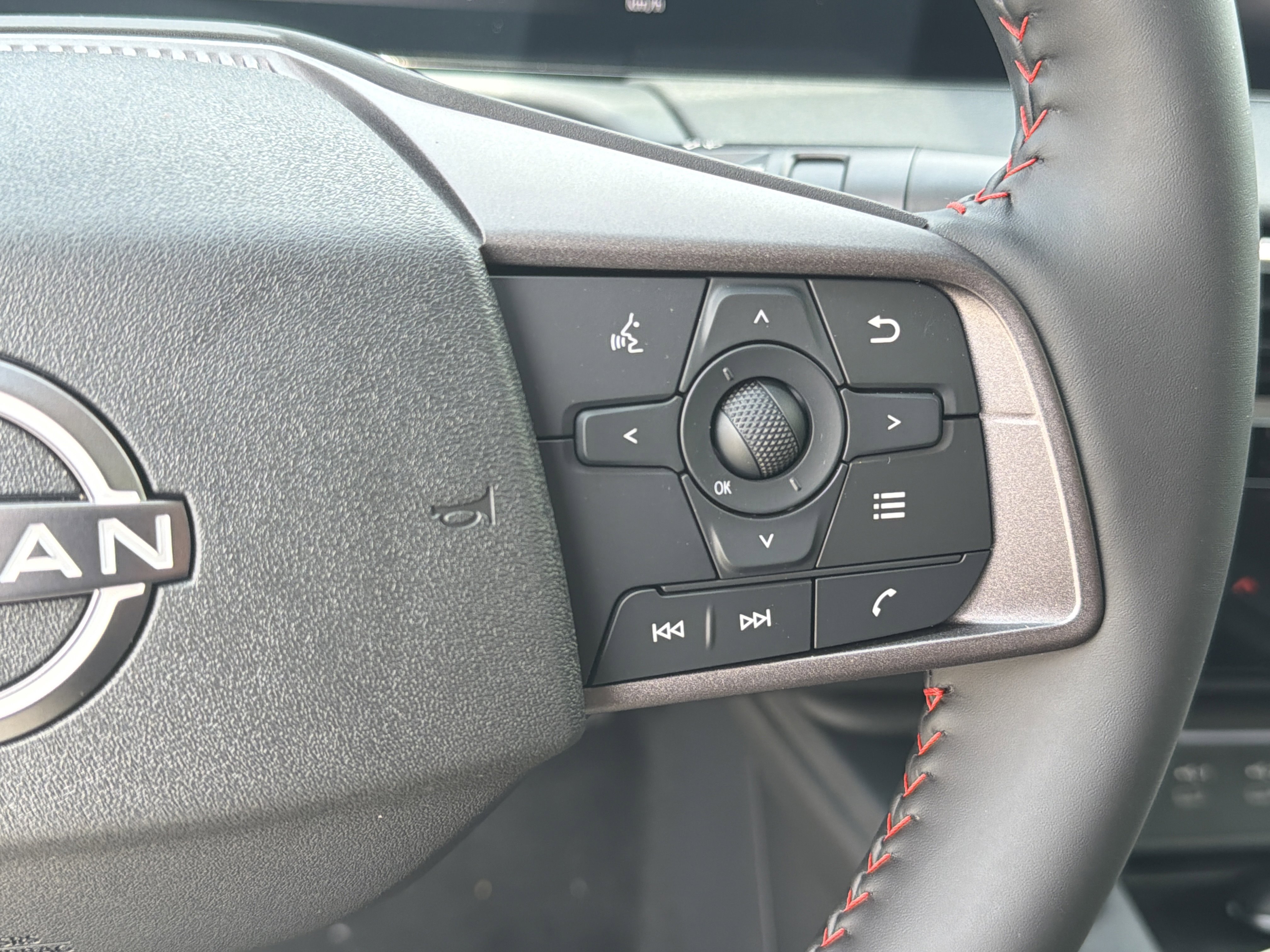 New 2026 Atlantic Gray Metallic Nissan SR image 26