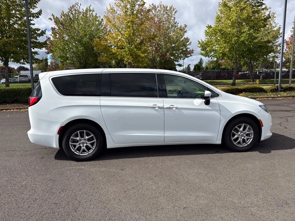 Used 2023 Bright White Clearcoat Chrysler LX image 8