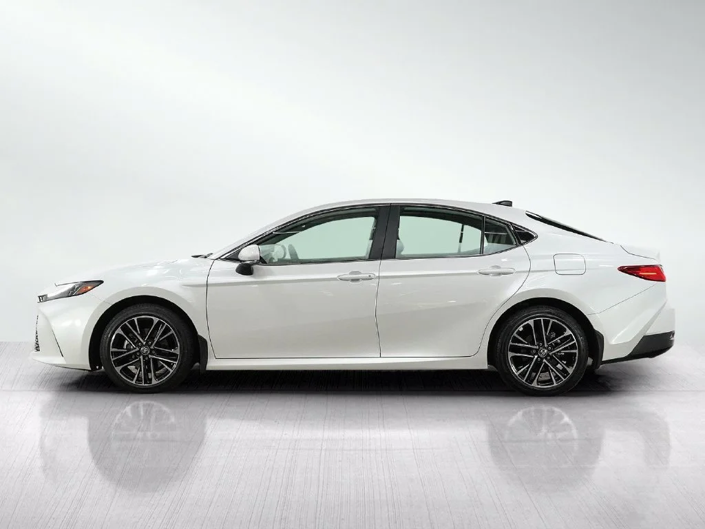 Used 2026  Toyota LE image 2