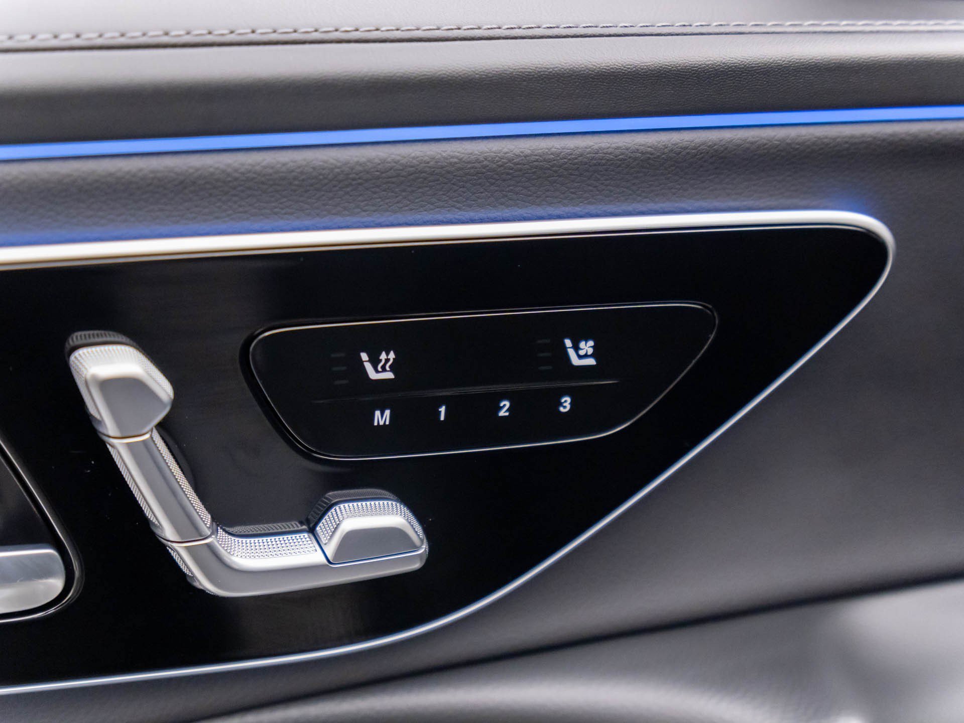 Used 2025  Mercedes-Benz E 450 image 14