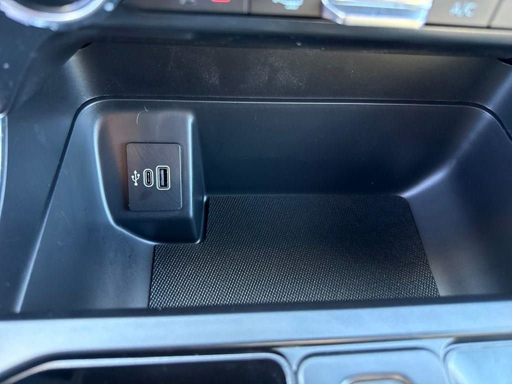 New 2026 Agate Black Metallic Ford XLT image 46