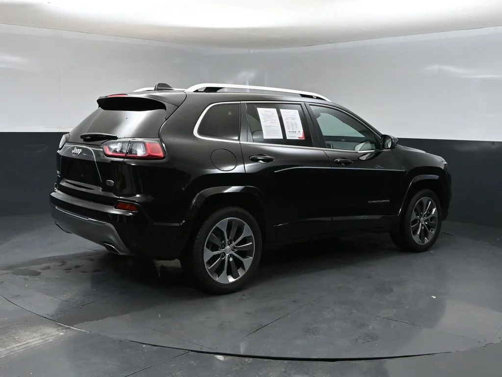 Used 2019 Black Jeep Overland image 4