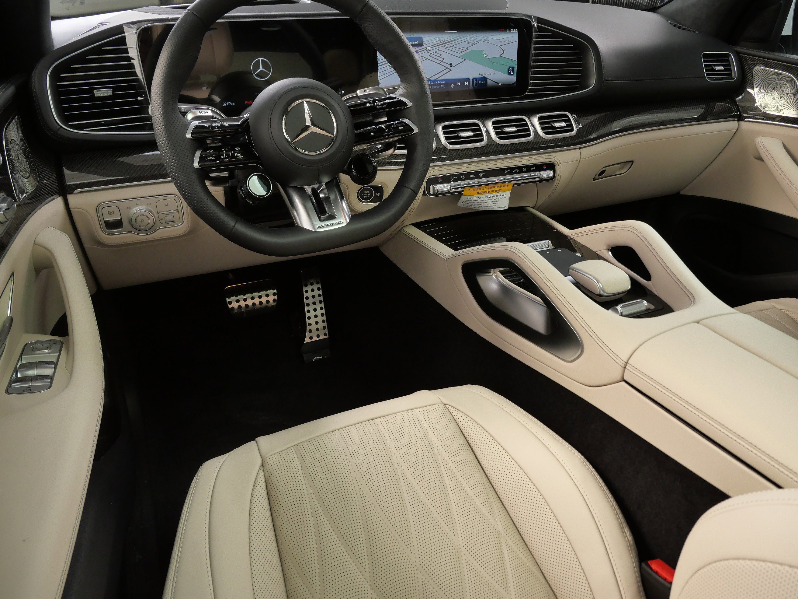New 2026 MANUFAKTUR Moonlight White Metallic Mercedes-Benz AMG® GLE 63 S 4MATIC+ SUV image 2