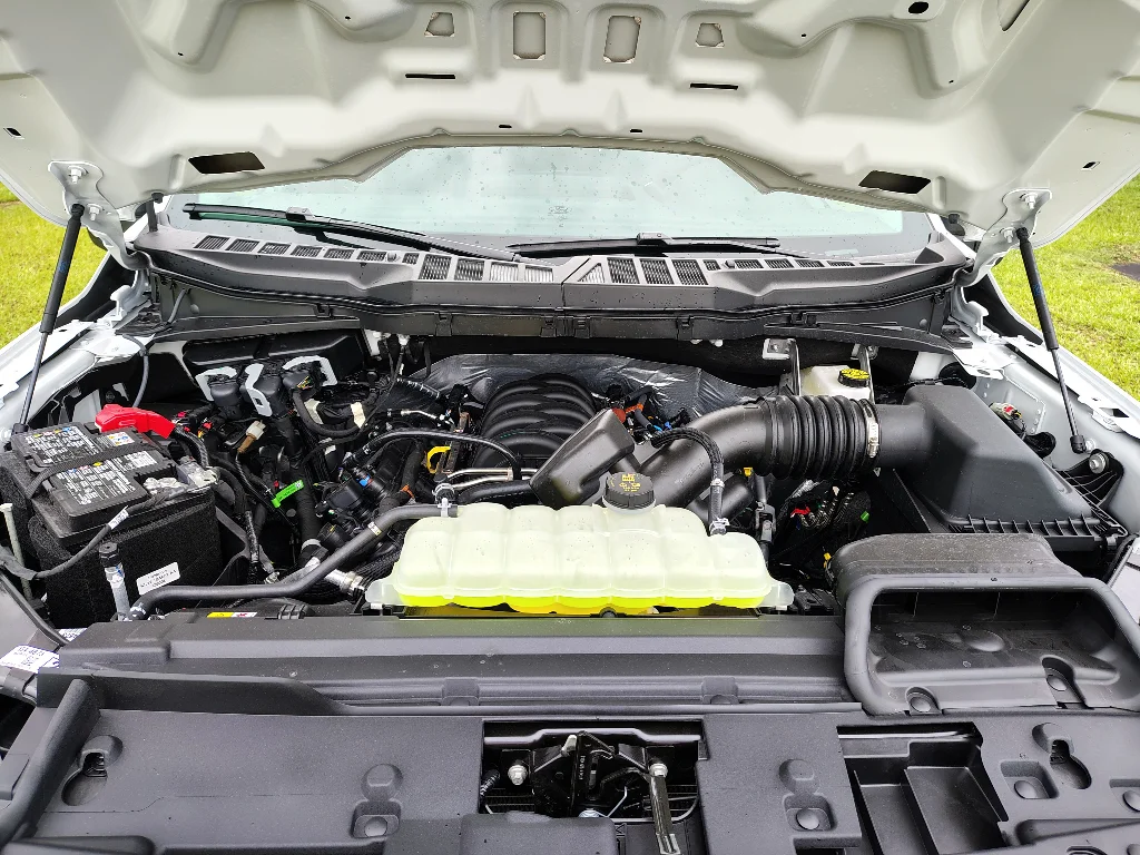 New 2026 Oxford White Ford XL image 10