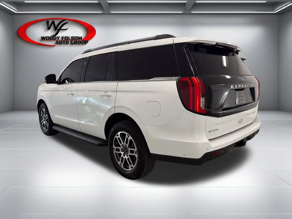 Used 2025 Star White Meta Ford Active image 6