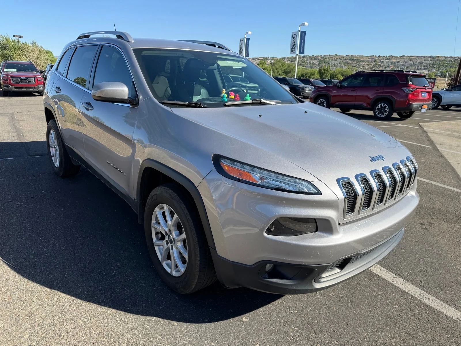 Used 2018 Silver Jeep Latitude Plus image 14