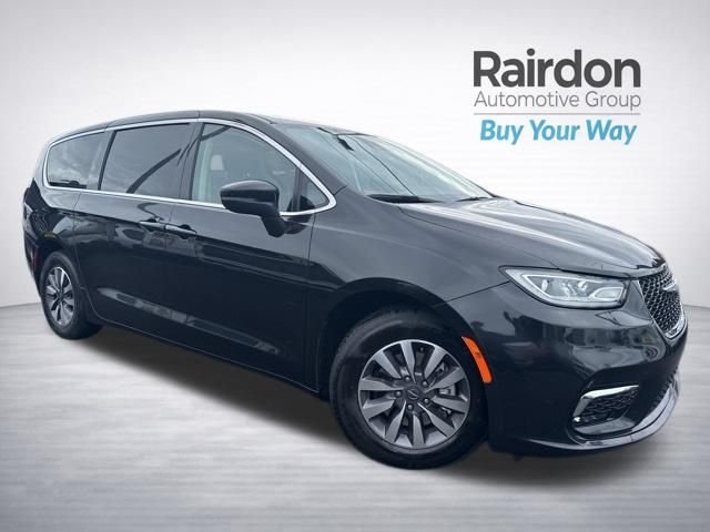 2023 Chrysler Pacifica Hybrid Touring L
