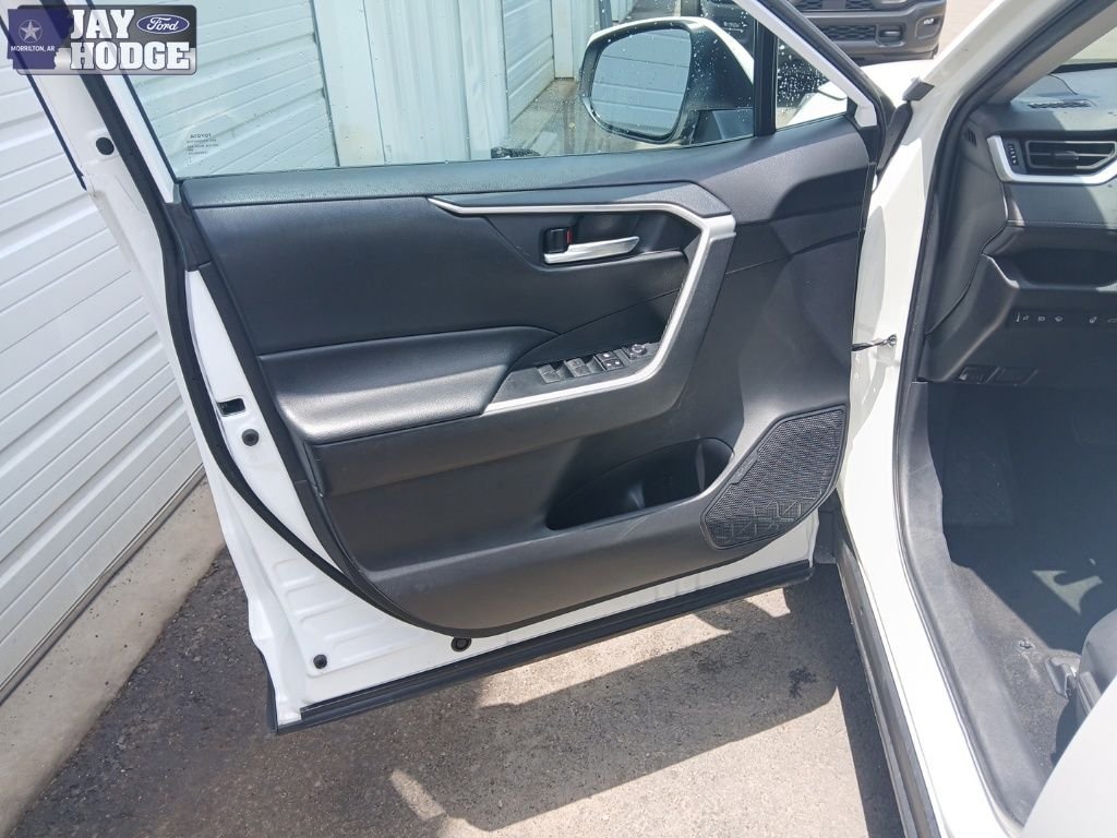Used 2021 White Toyota XLE image 32