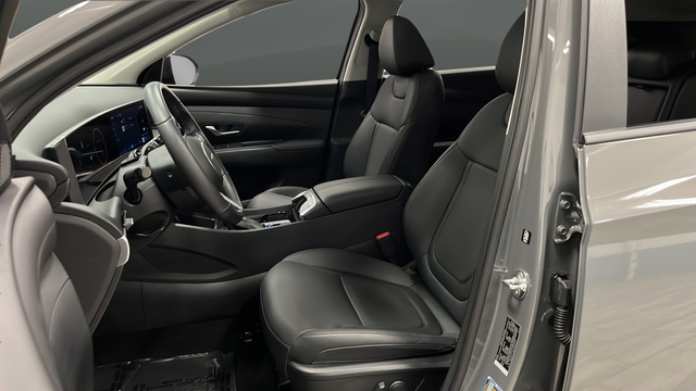 Used 2025 Hampton Gray Hyundai SEL Convenience image 9