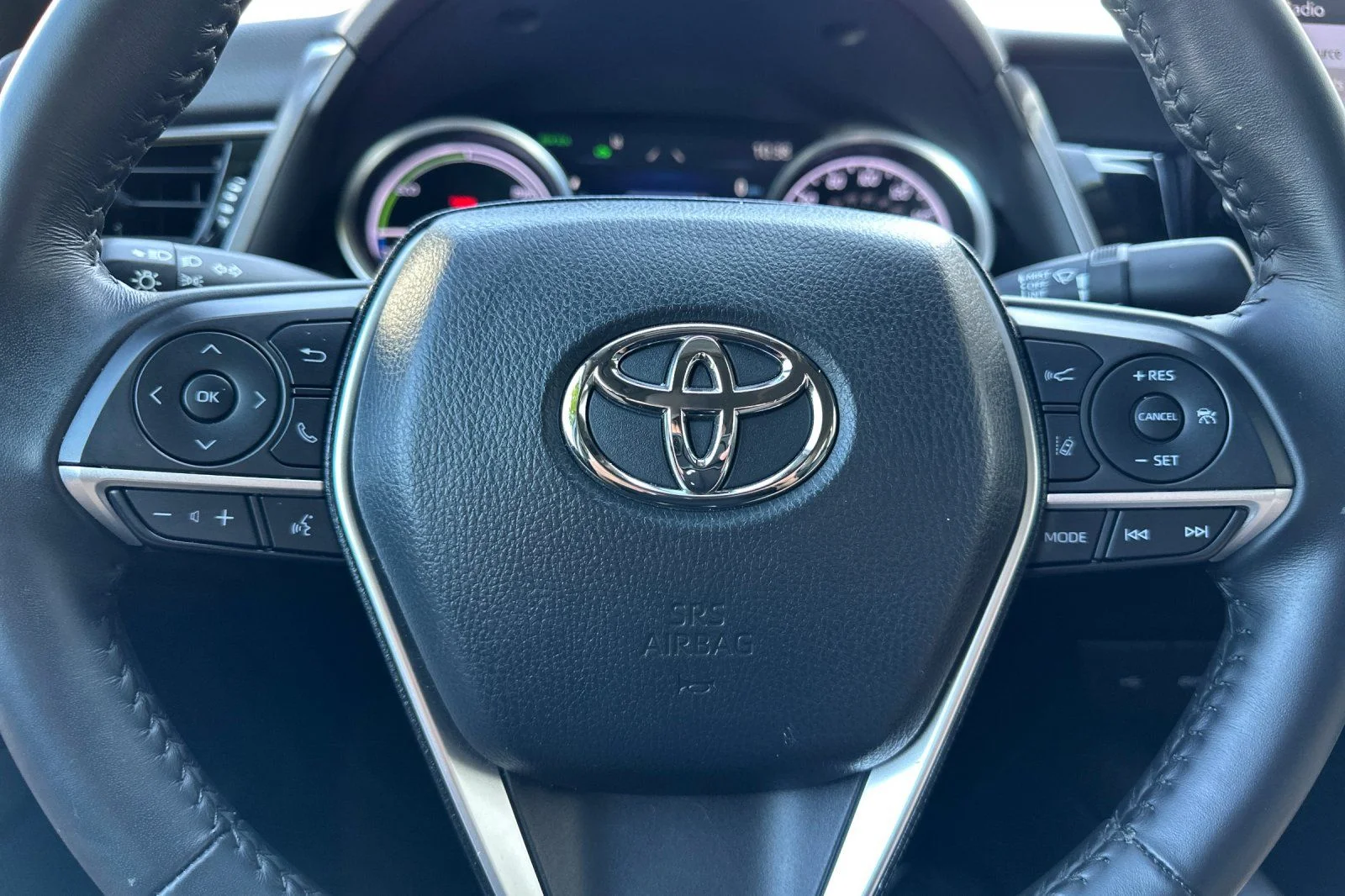 Used 2021 Gray Toyota XLE image 21