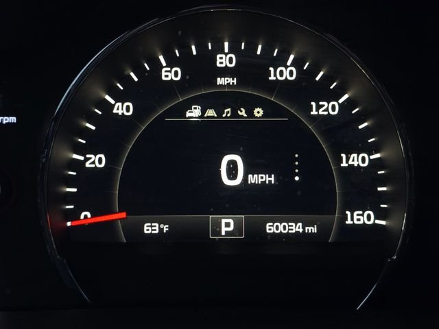 Used 2017 Sparkling Silver Kia LX image 4