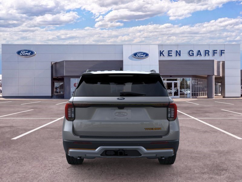 New 2026 Carbonized Gray Metallic Ford Tremor image 5