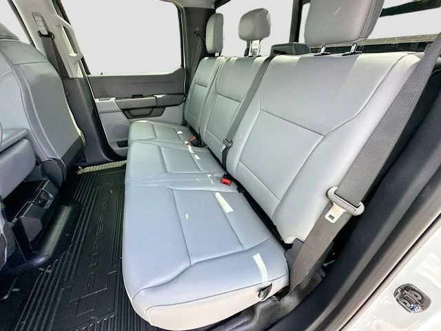 New 2026 Oxford White Ford XL image 16